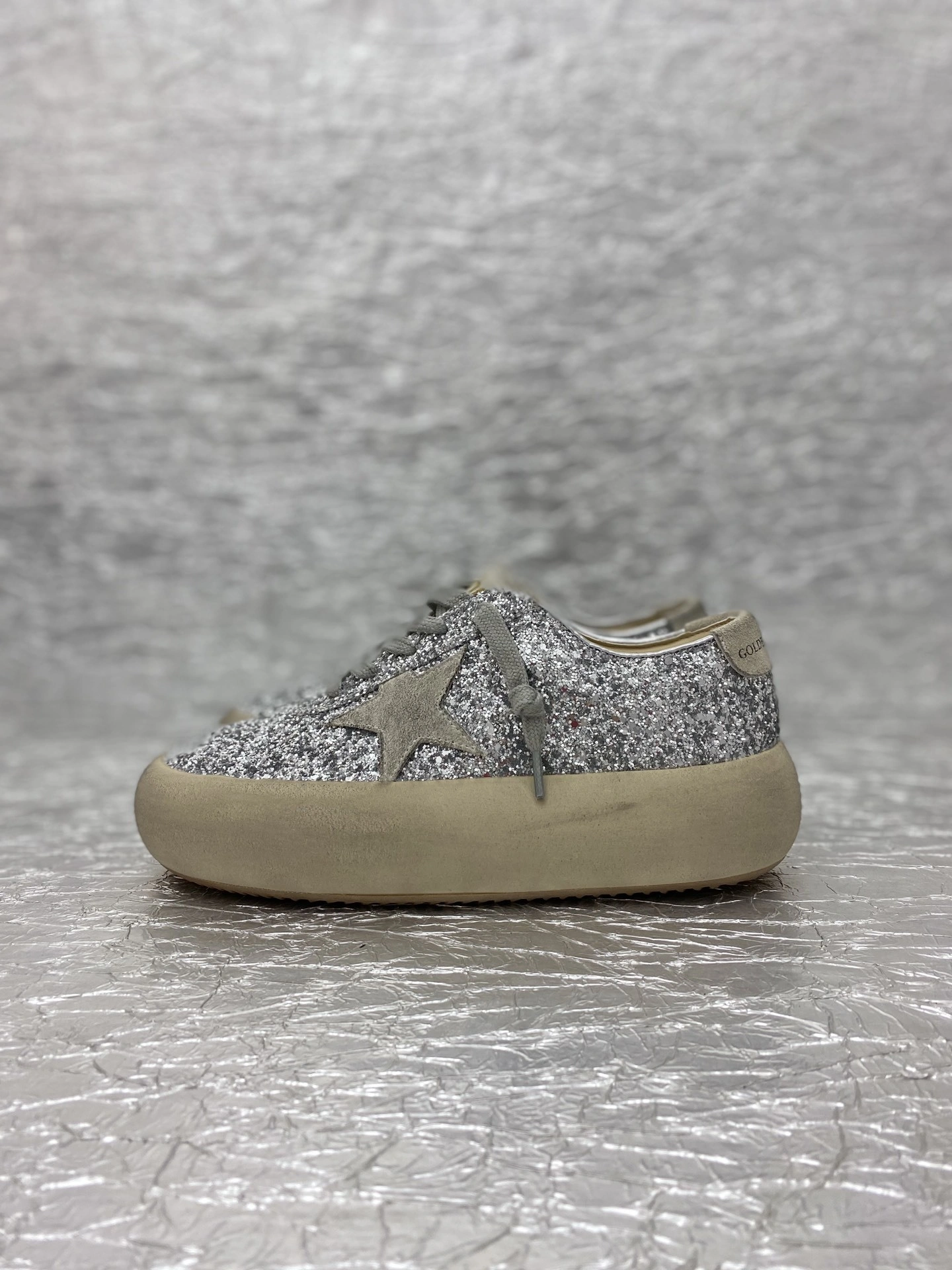 OOBB-- 6642 GWF00378.F003309.70136 Space cowhide item:E-X362J2903T